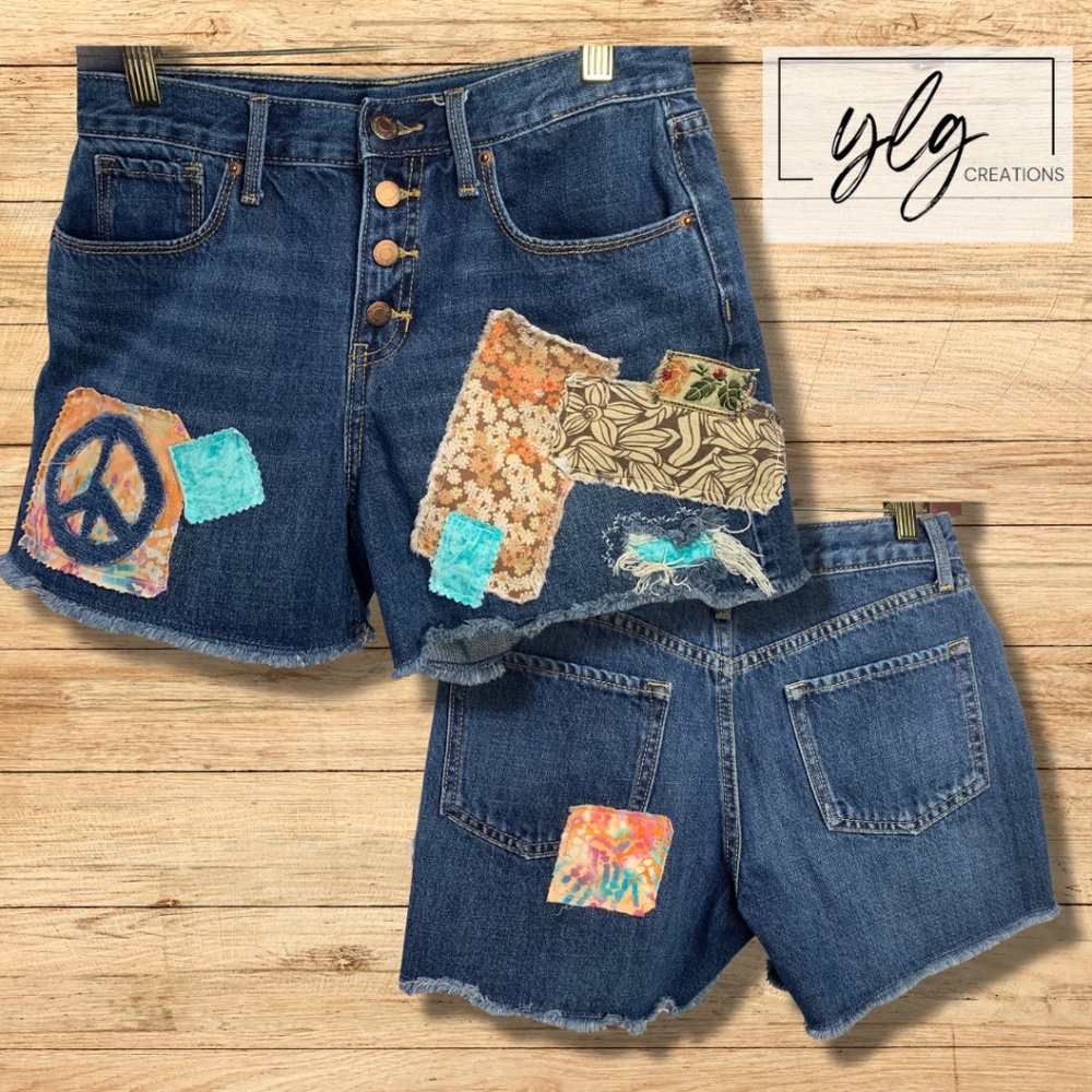 Old Navy Cut Off Jean Short Patchwork Retro Denim Boho Hippie Peace Button Fly